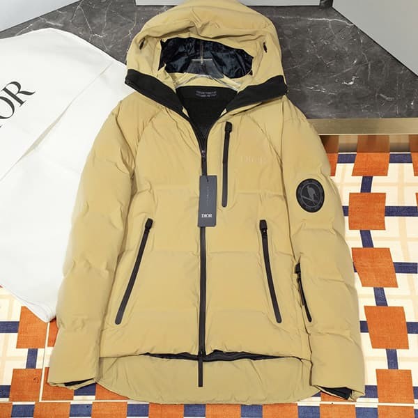 ★日本!!人気！ディオール Descente&Peter Doig パファージャケット des92512